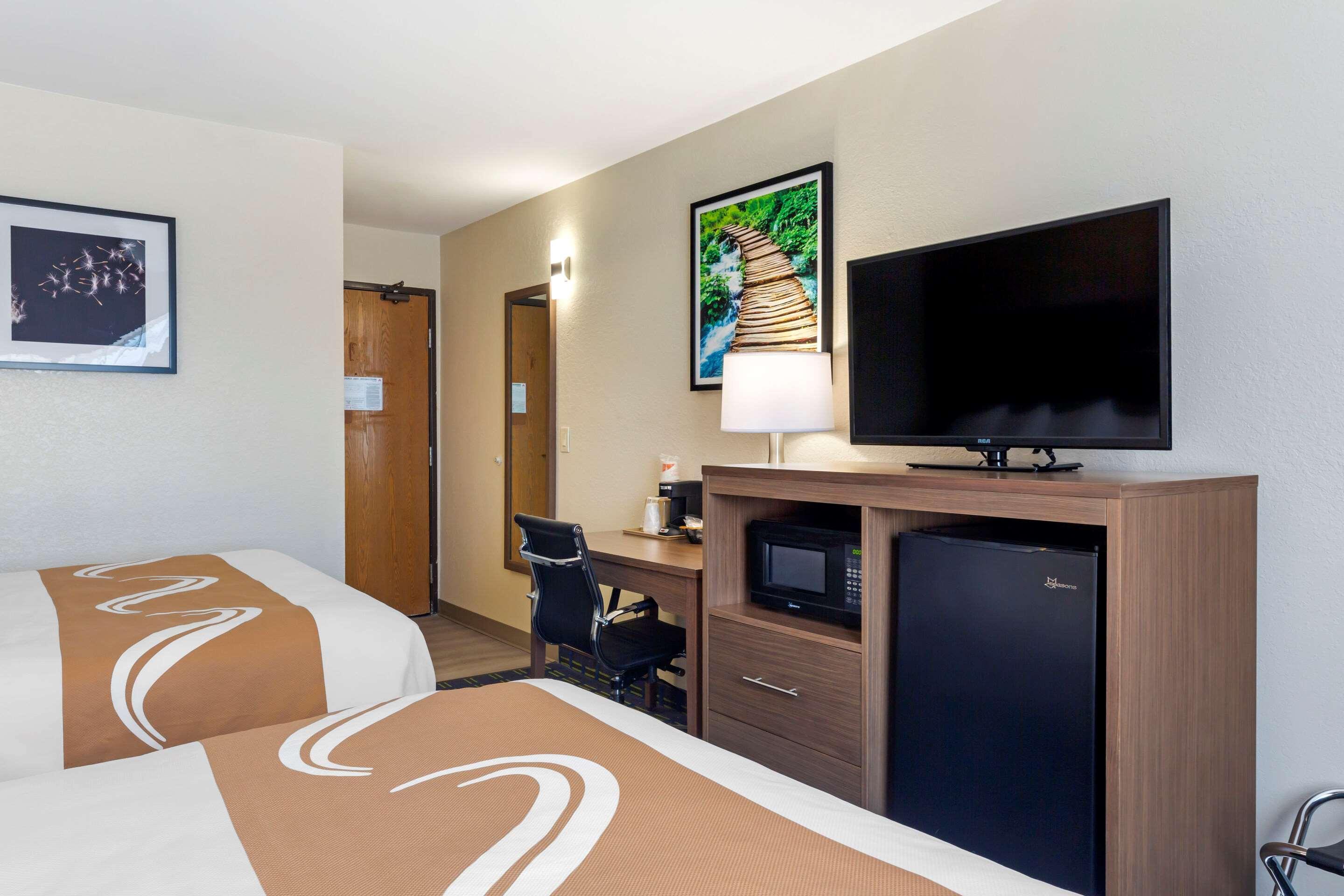 Quality Inn Lee Exterior photo