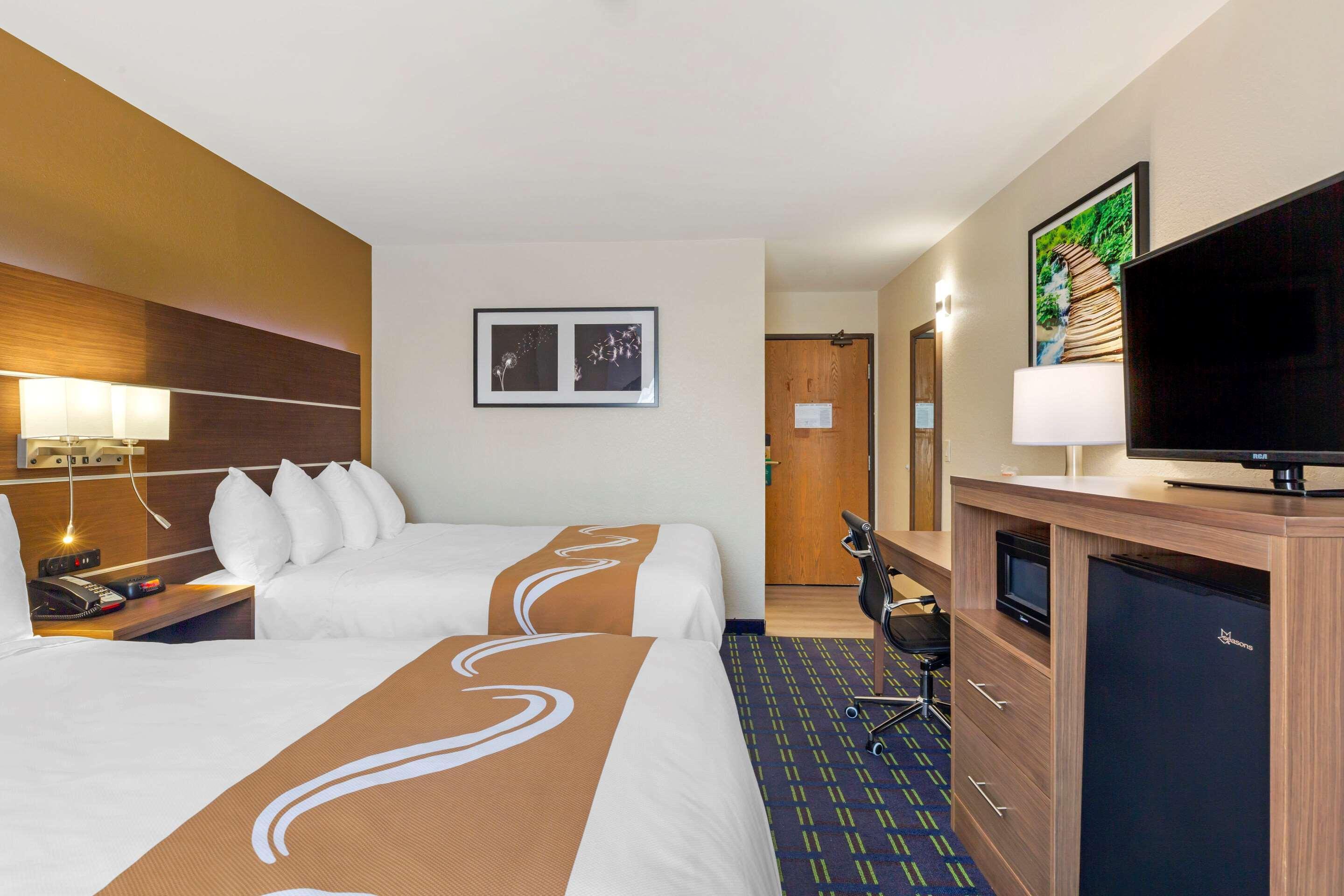Quality Inn Lee Exterior photo