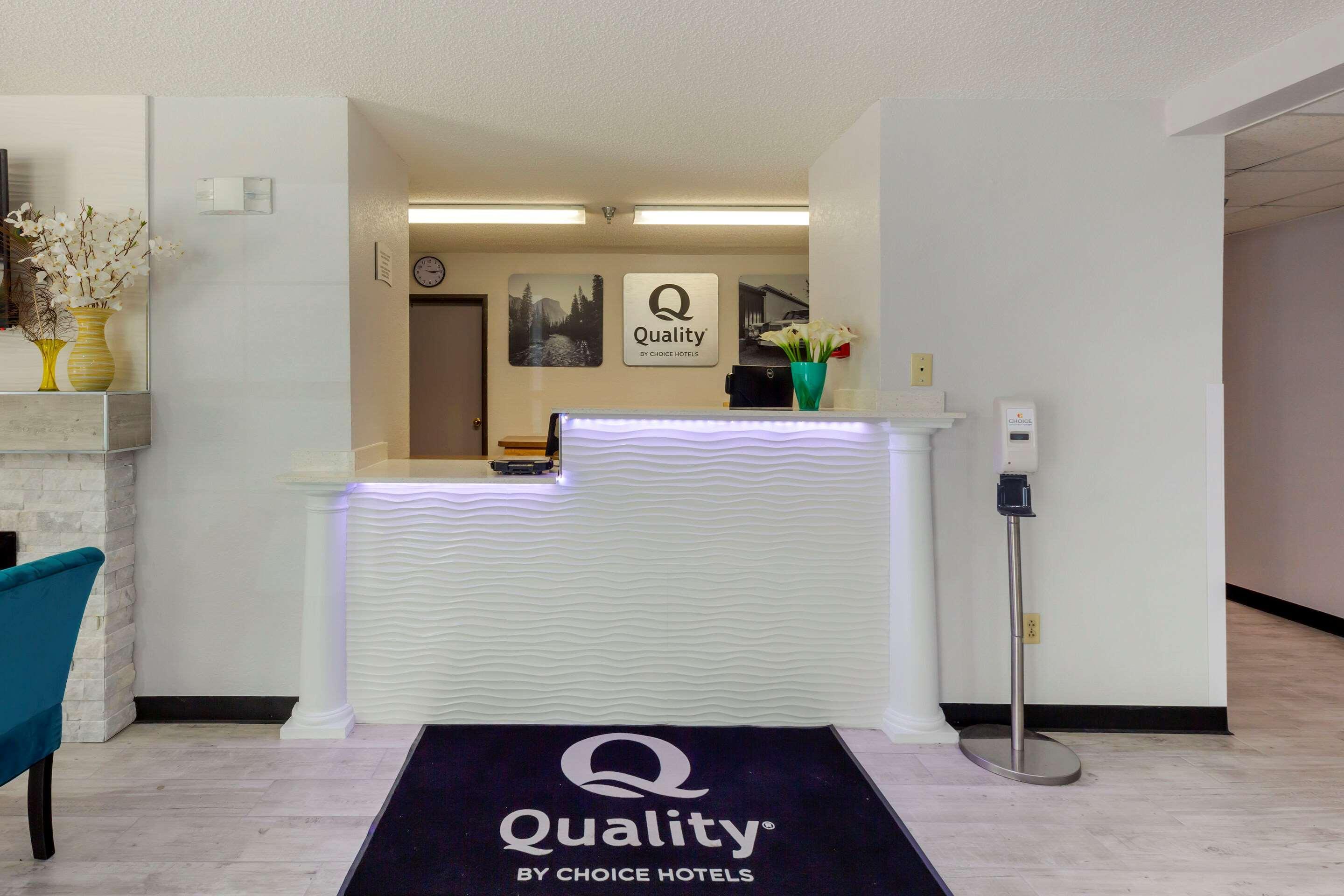 Quality Inn Lee Exterior photo