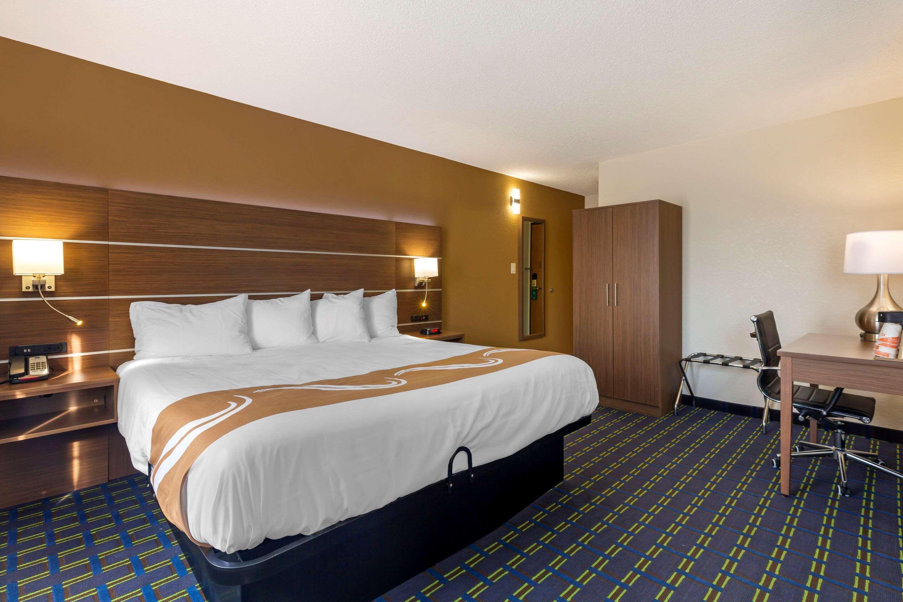 Quality Inn Lee Exterior photo