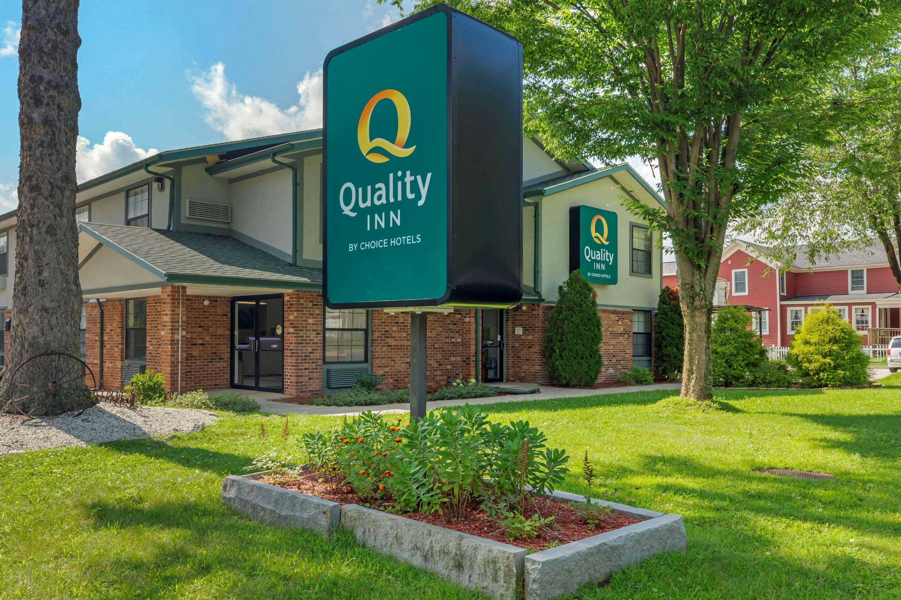 Quality Inn Lee Exterior photo